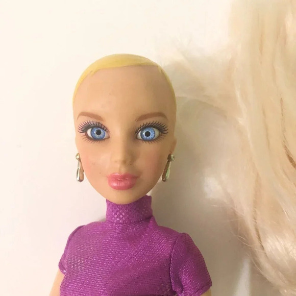 Liv Doll Sophie with Blonde Wig Articulated Doll - Picture 13 of 16